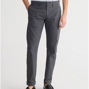 J.Crew, Men's 484 Slim-fit pant in Broken-in chino M1267. Size 44/34 NWT